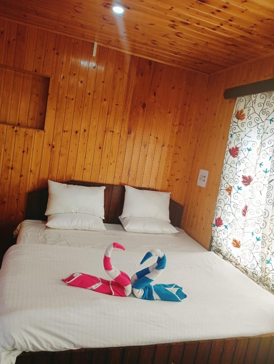 New Prince Cottage & Saibha Palace Pahalgām Εξωτερικό φωτογραφία